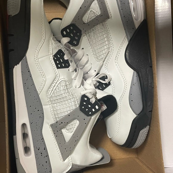 Jordan 4 Retro White Cement